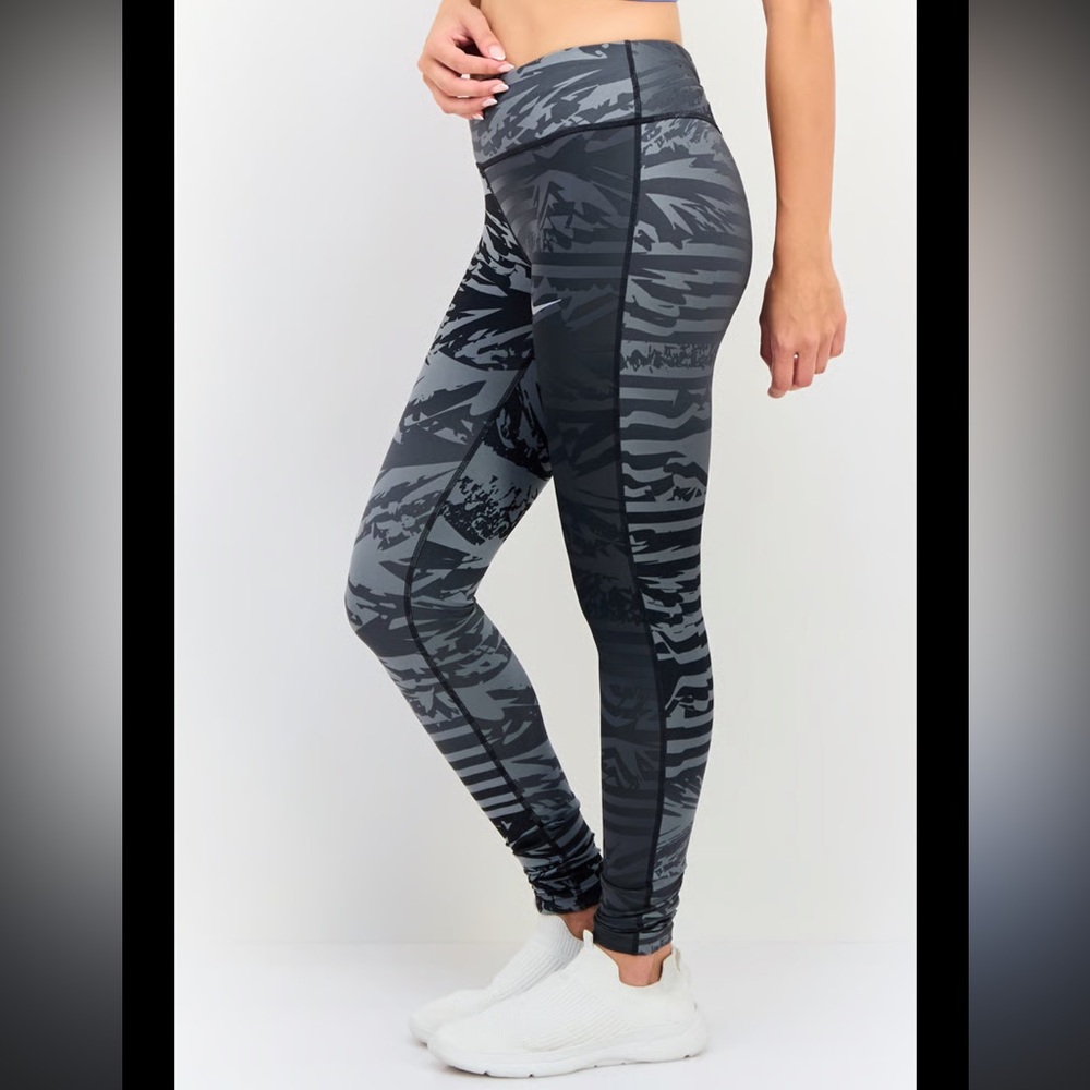 Nike Athletic Small Black and Gray Leggings